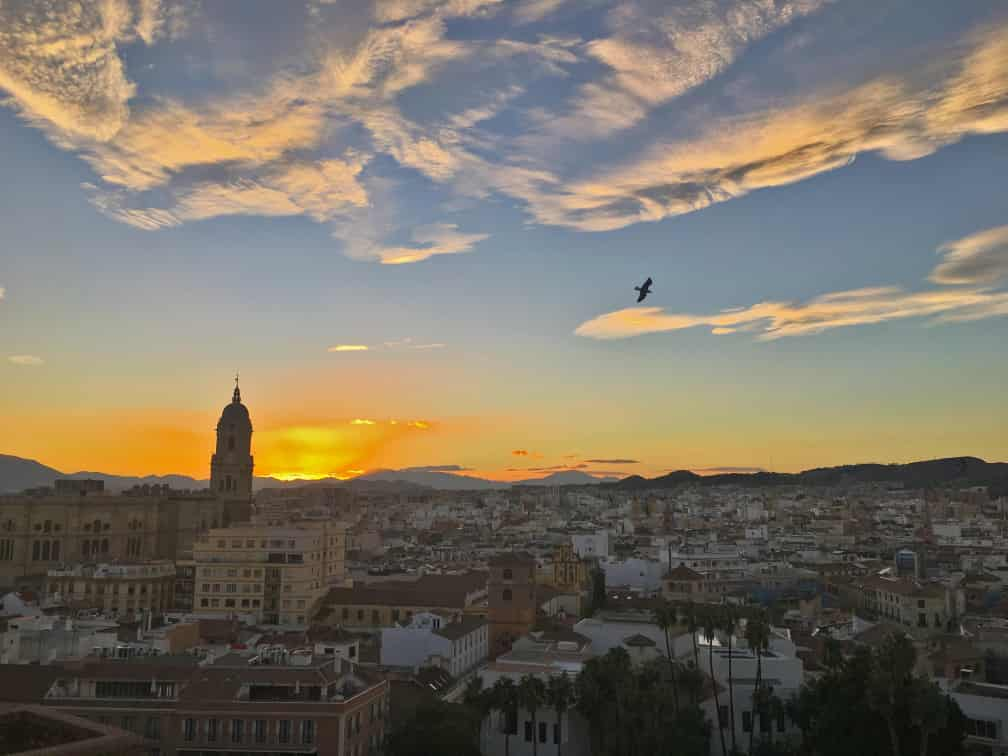 vistas de la ciudad desde balcon de la alcazaba